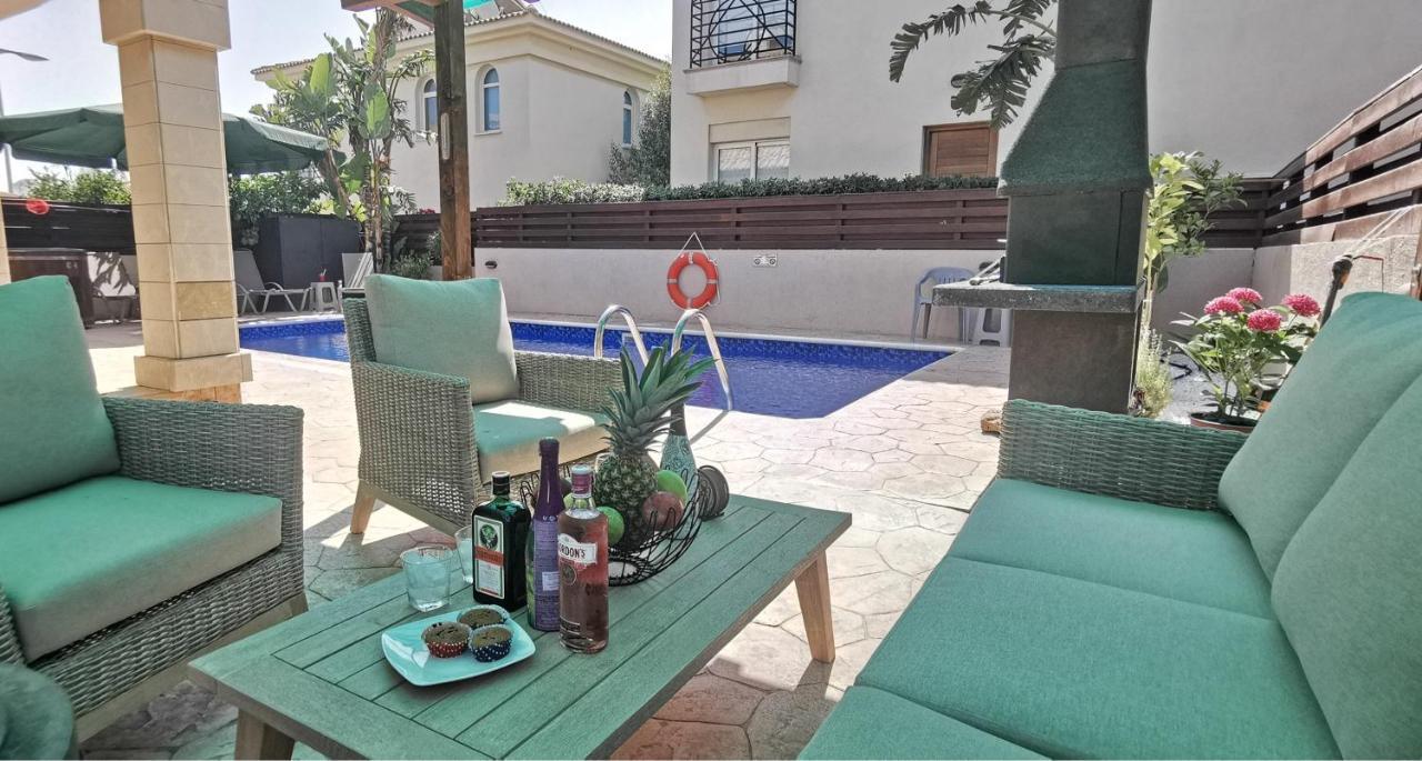 Great Villa Maria Paralimni Exterior photo