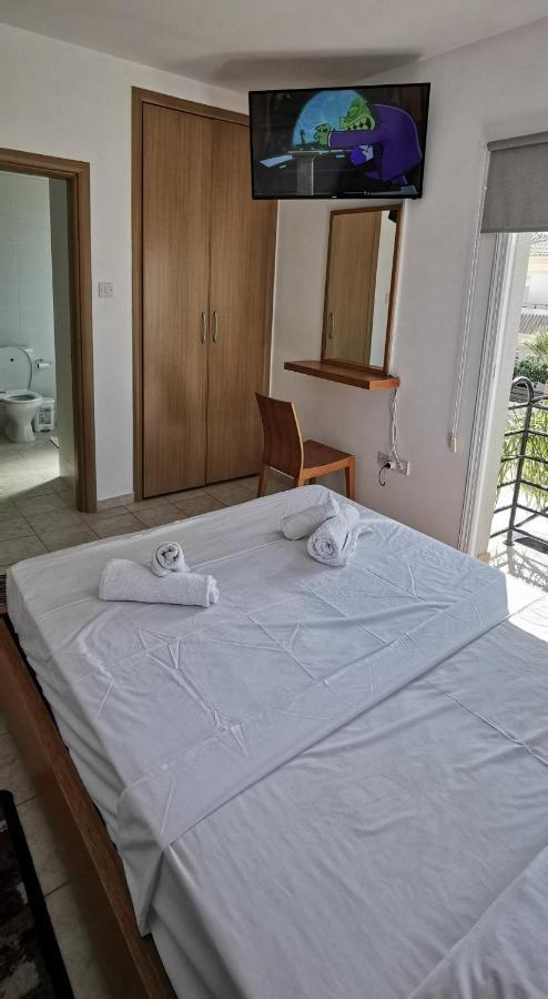 Great Villa Maria Paralimni Exterior photo