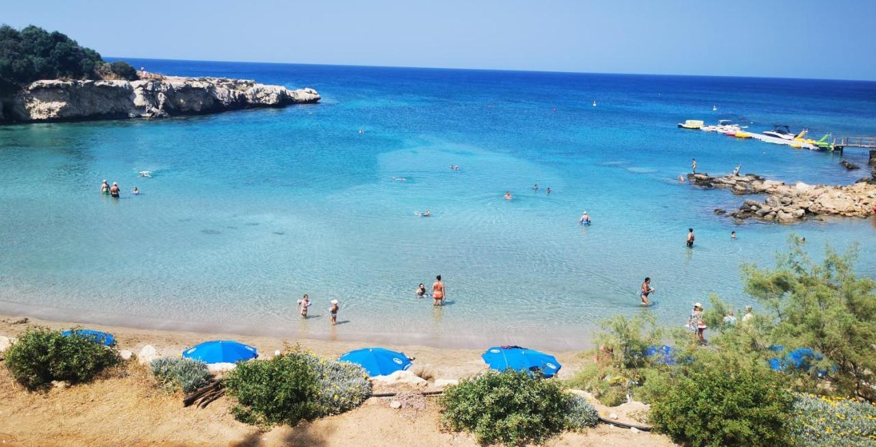 Great Villa Maria Paralimni Exterior photo