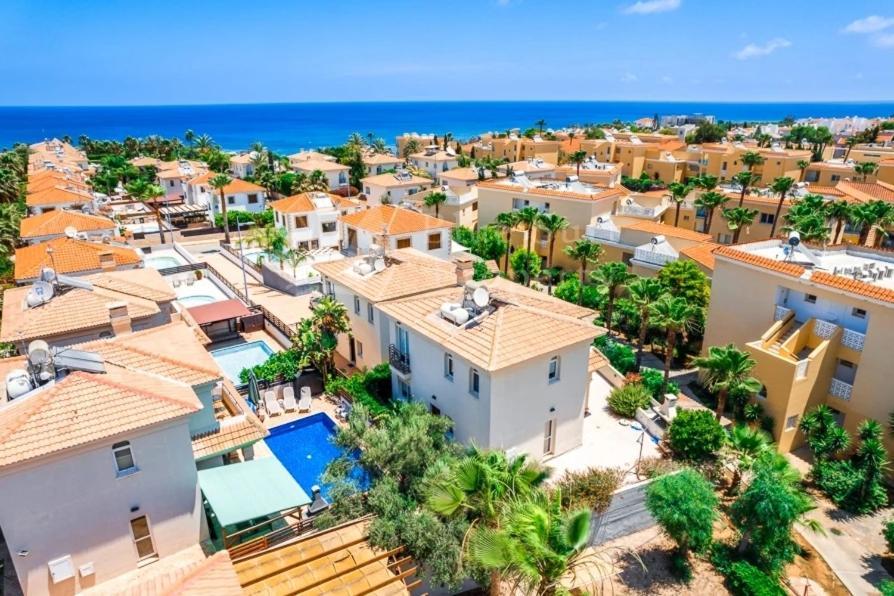 Great Villa Maria Paralimni Exterior photo